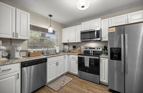 Historic District Apartment | Cozy Retreat in Historic Downtown Ocala