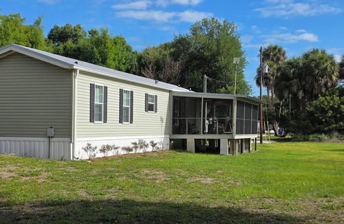Okeechobee House | Cozy Retreat on Lake Okeechobee Rim Canal close to Brighton Casino
