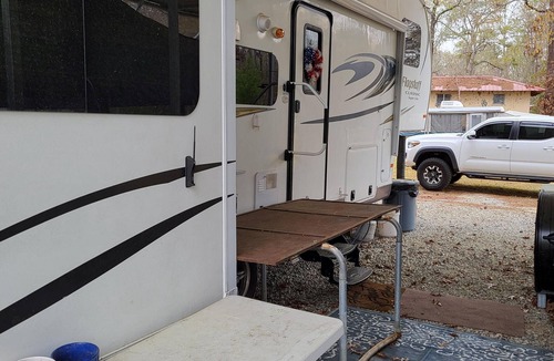 Newington House | Cozy RV at Blue Springs Landing with all the comforts of home.