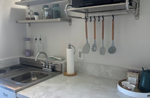 Plantation Apartment | Cozy studio in peaceful Plantation with AC, WiFi