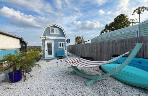 Southside Rural Community Apartment | Cozy studio in serene Ruskin with AC and WiFi