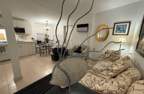 Gulfport Apartment | Cozy studio in tranquil Gulfport with refreshing AC