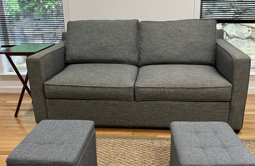 White Plains Apartment | “Cozy Studio Retreat with Private Entrance & Parking near NYC -Westchester Gem!"