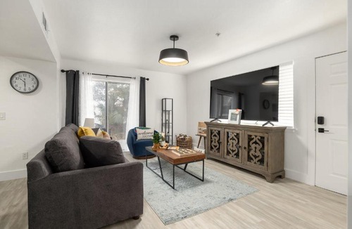 Gainesville Apartment | Cozy UF Condo - Near Shands UF VA on Archer Road !