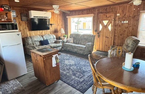 Lewiston Cabin | Cozy Up North Cabin/East Twin Lake, Lewiston MI