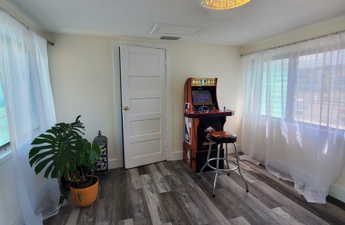 New Port Richey House | Cozy walkable downtown home