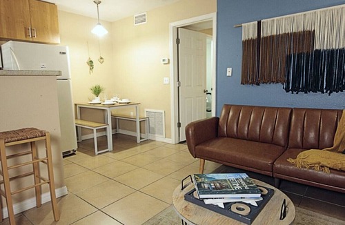 Arlington Park House | Cozy Zen Sanctuary: Downtown | Park | Museum
