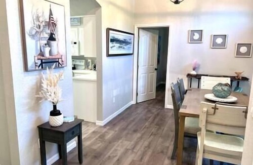 Crystal River House | CR Retreat Poker Suite, Tiki, pool hot tub Slps 14