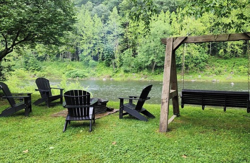 Farrandsville Cottage | Creekfront Cottage in the heart of Waterville