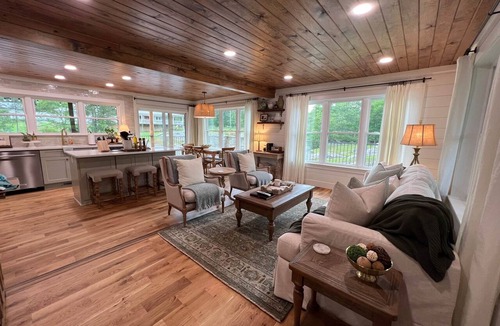 Fort Payne House | Creekside Cottage 3BR close to Little River Canyon