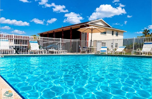Englewood South Apartment | Crystal Bay Stays a stylish 2BR 2BA coastal getaway to 7 min to drive to Beach