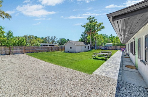Homosassa Apartment | Crystal River Resort | Fish, Grill, Relax & Stay