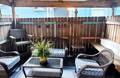 Southeast Pensacola Apartment | Cute 1 bedroom home, close to Downtown, Beaches and Shopping