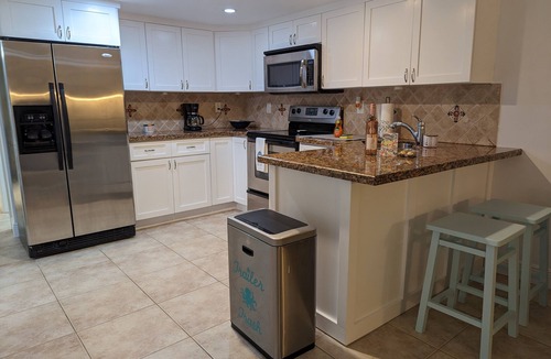 Key Largo Village House | Cute and Cozy Cottage on a Corner Lot - Close to Dock and Beach!