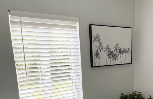 Delray Beach Cottage | Cute Corner Cottage