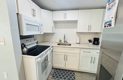 Bonita Shores Cottage | Cute Cottage 1.5Mi 2 Beach Duplex Has Dock on Gulf Access Imperial River