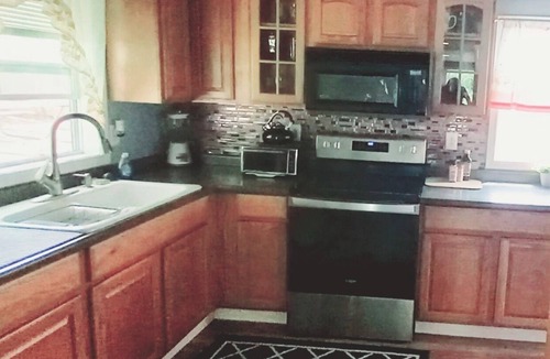 Manitou Beach-Devils Lake House | Cute little 2-bedroom cabin by the lake in Manitou Beach-Devils Lake