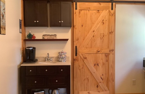 Windham Cabin | Cutest Cabin in Windham on site miniature golfing with fire pit and BBQ