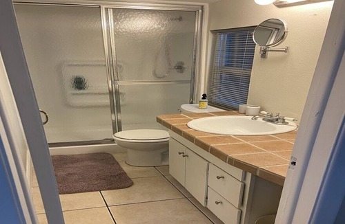 Gulfport Cottage | Cutest Cottage in Gulfport - 3 minutes from Art District!