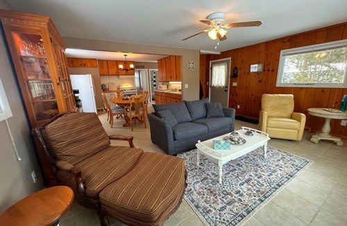 Ludington Cottage | Cutest cottage on Hamlin Lake. Lake views!