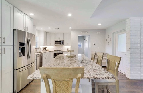 Florida North Atlantic Coast House | Cutting-edge & Cozy 4 Bed 2 Bath North Palm Beach!
