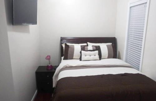 Crown Heights House | DaBreo's Place