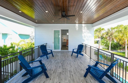 Anna Maria Villa | Daiquiri Deck by AMI Locals