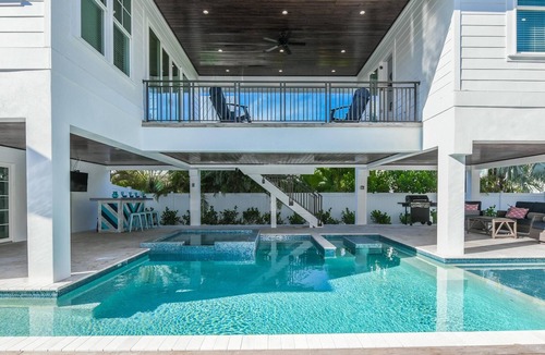 Anna Maria Villa | Daiquiri Deck by AMI Locals
