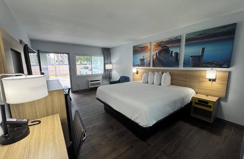 Gainesville Hotel | Days Inn by Wyndham Gainesville Hospital/University Area