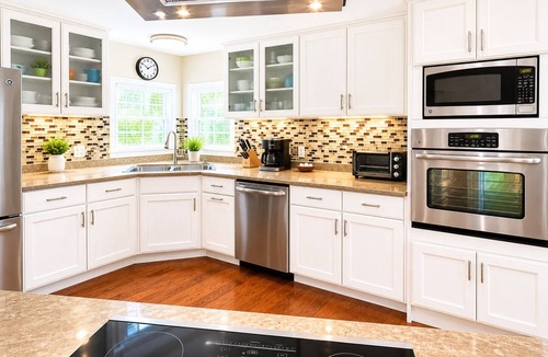 Allandale House | Daytona Beach - Cozy Vacation Home with private saltwater Pool