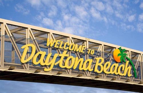 East Daytona Apartment | Daytona Double Delight
