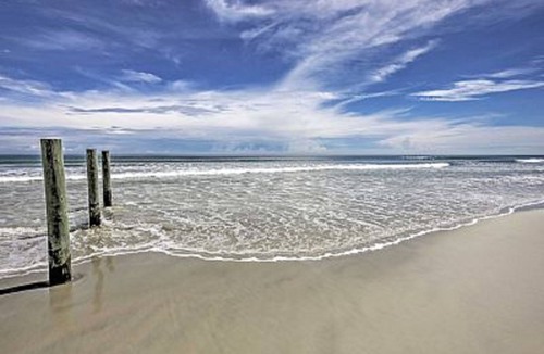 New Smyrna Beach House | <:>< DEALS 2/2 NEW SMYRNA BEACH 1 MIN. WALK TO OCEAN &FLAGLER -RESTS, SHOPS