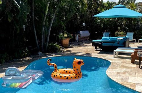Deerfield Beach House | Deerfield Beach heated pool house