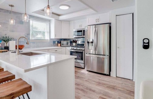 New Smyrna Beach House | Deja Blue Dream - Newly Updated Luxury Beach home