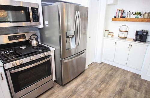New Smyrna Beach House | Deja Blue Dream - Newly Updated Luxury Beach home