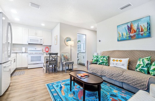 Tampa Heights Cottage | Deja Blue Garden House – Charming Cottage in Historic District! Pet Frien