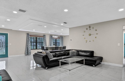 Orange Park House | Delighted Modern Home private pool&patio