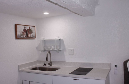 Regency Park Apartment | Delightful 1-bedroom studio with AC in Port Richey