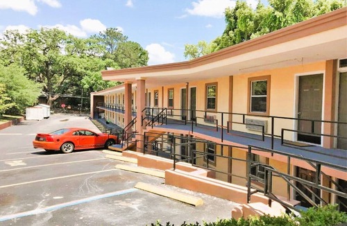 Governor's Walk Apartment | Deluxe King Bed Non smoking