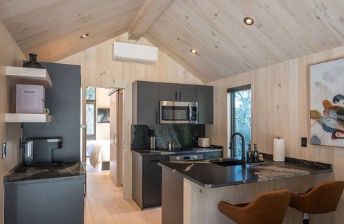Bronson Resort | Deluxe One-Bedroom Resort Cabin