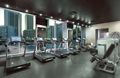 Hallandale Beach Condo | Deluxe Resort Studio w/Olympic Pool and Modern Gym