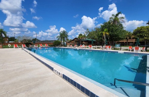 River Ranch Condo | Deluxe Suite with Kitchenette and Balcony, Steps to Rodeo and Pool! 253