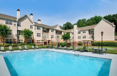 Homewood Hotel | Deluxe Suite with Pool Access | 1 King Bed | Near Vulcan Park Museum
