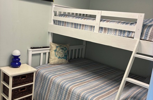 Destin Resort | Destin Beach 2 bed 2 bath, heated pool, hot tub, Gulf view, top floor