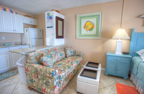Treasure Island Condo | Direct Beach Views. Private Beachfront Balcony. Heated Pool and On-Site Tiki Bar! Tickets to Fun!