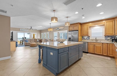 New Smyrna Beach Condo | 🏖️Direct Ocean Views-Private Stairs to Beach + Pool-Atlantic Villas 101🏖️