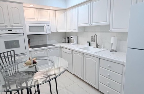Hollywood South Central Beach Condo | Direct Ocean View Best Price. Right on the Beach NO SECURITY DEPOSIT