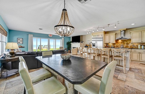 Melbourne Beach House | Direct Oceanfront Heavenly Retreat, fully licensed 6465