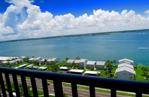 Sand Key Condo | Directly on the Beach! Book a week in Aug & get up to 7 days free!