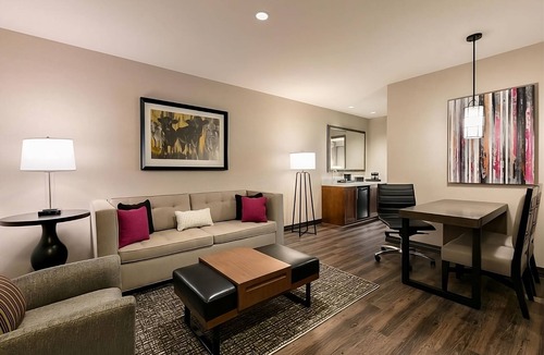 Berkeley Heights Hotel | Discover Relaxation and Joy! Free Breakfast, Indoor Pool, Pets Allowed!